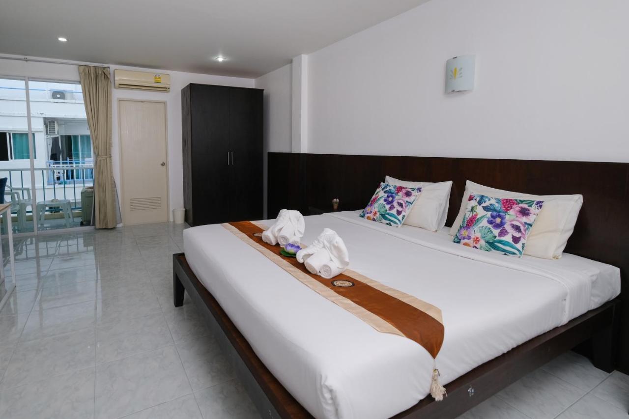 Kiwi Boutique Hotel Patong Luaran gambar