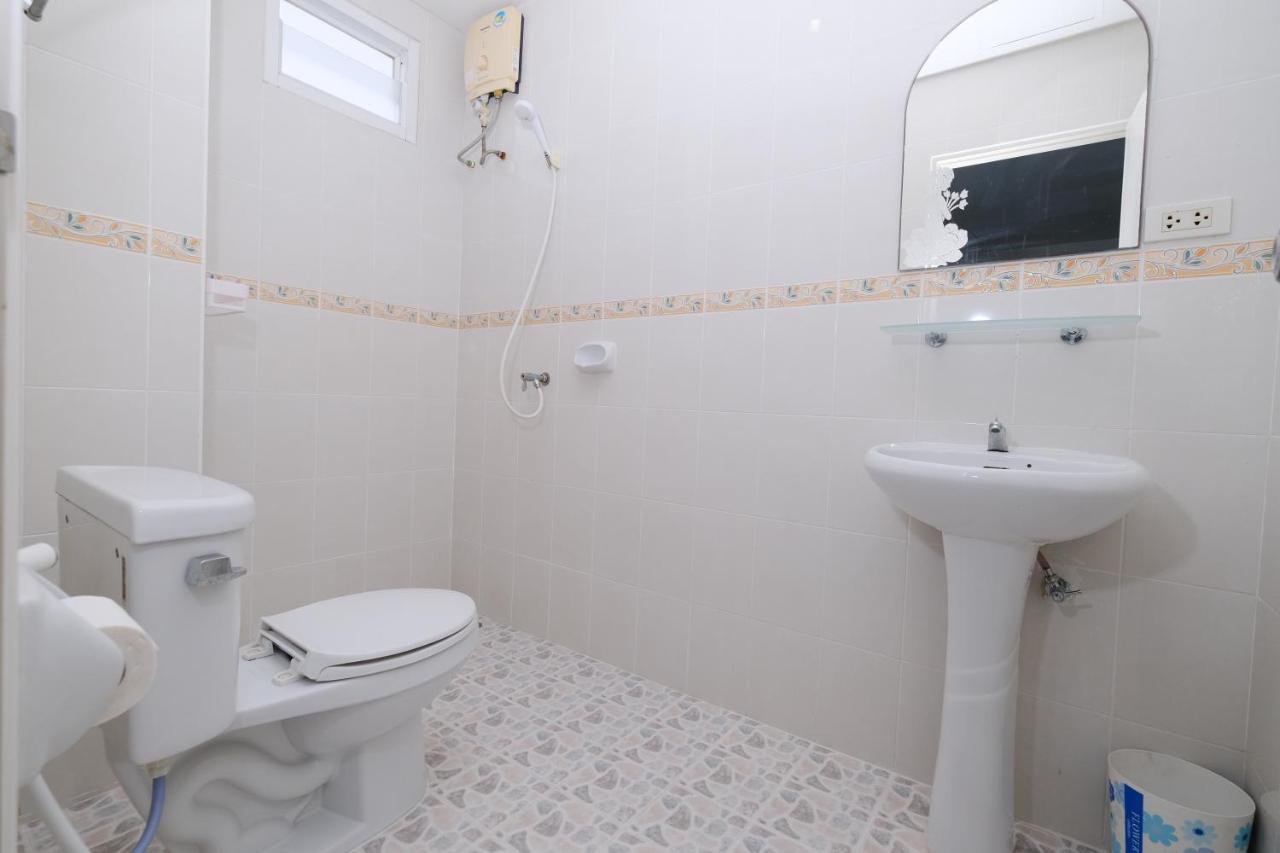 Kiwi Boutique Hotel Patong Luaran gambar