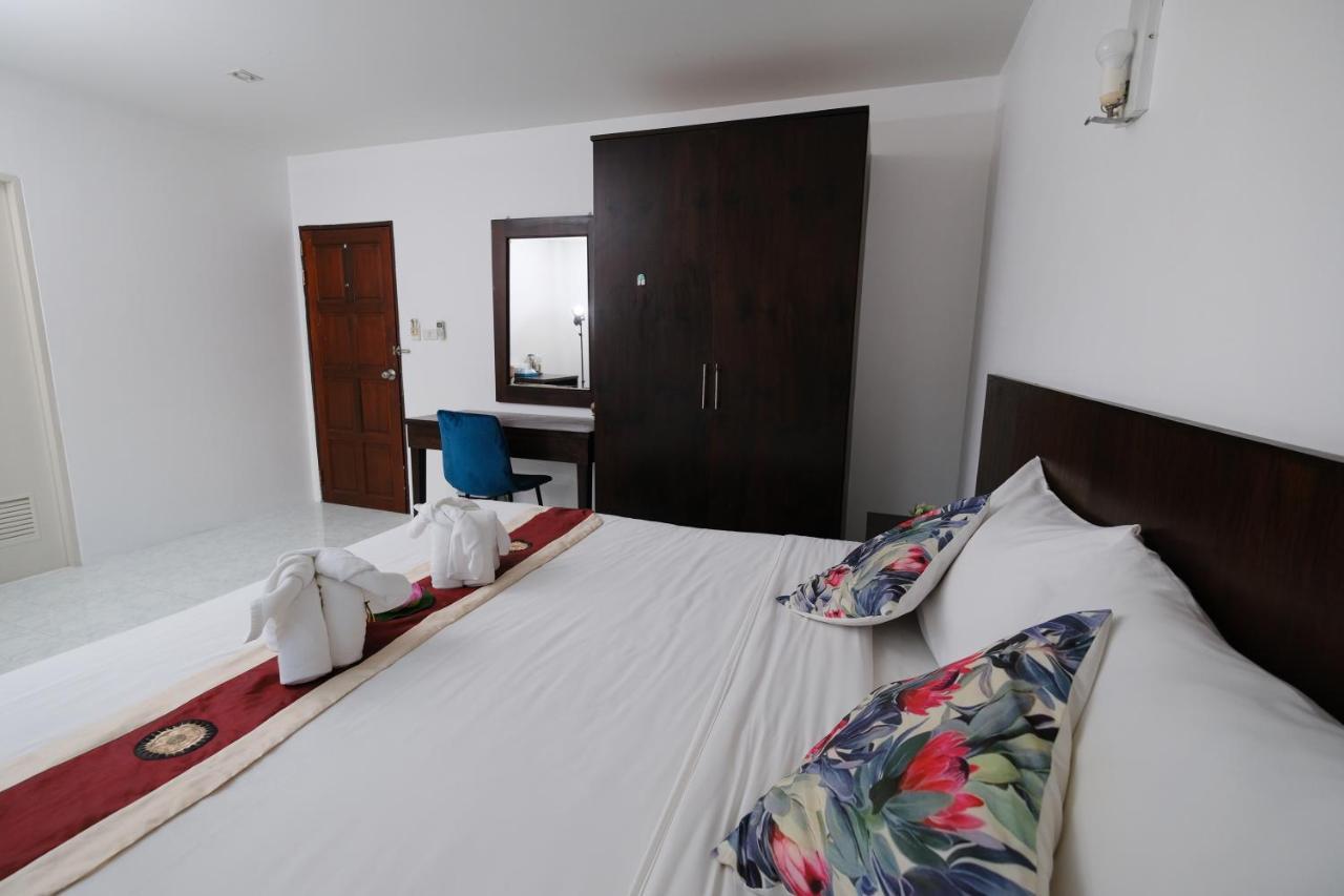 Kiwi Boutique Hotel Patong Luaran gambar