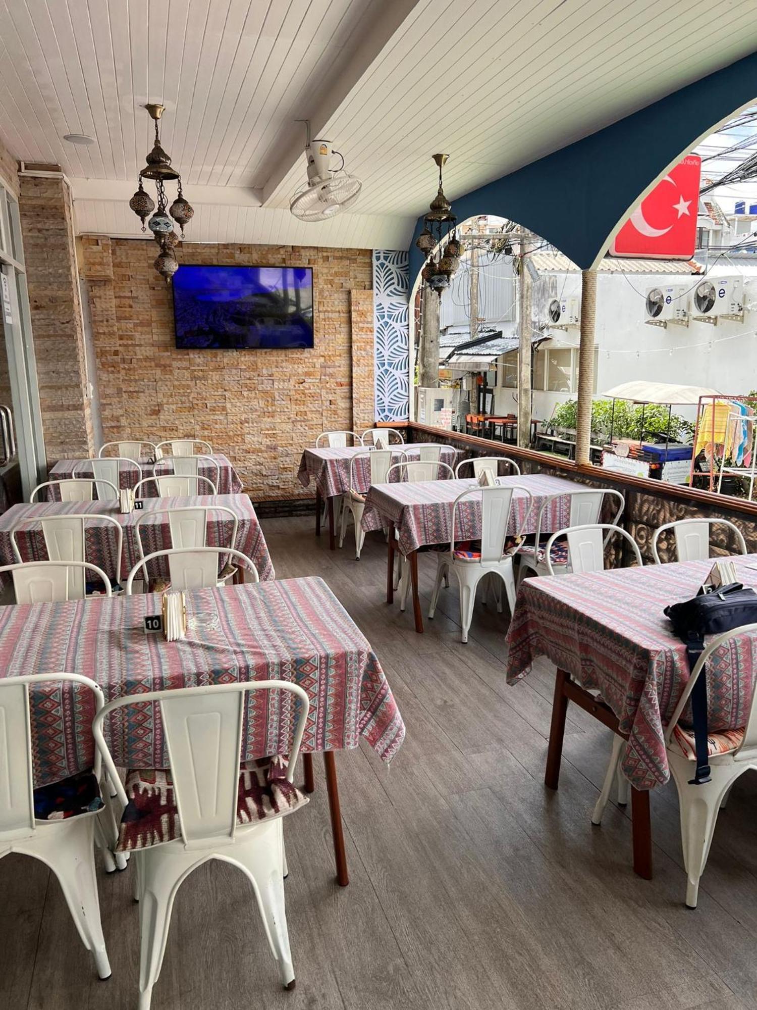 Kiwi Boutique Hotel Patong Luaran gambar